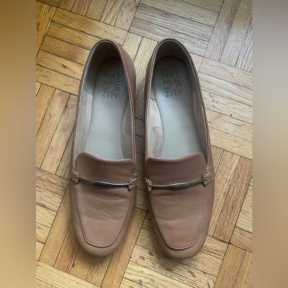 Naturalizer Brown/Tan Loafers size 9.5